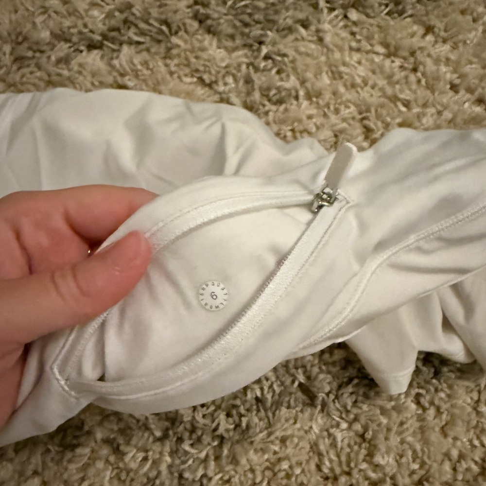 Lulu lemon Women's White tennis skirt - Picture 3 of 4